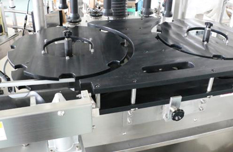 全自動回轉(zhuǎn)式不干膠貼標(biāo)機(jī)-XTHZ-600J型