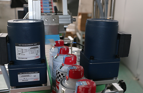 轉角貼標機在各個行業都有著很廣泛的應用！