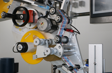 蘇州自動(dòng)貼標(biāo)機(jī)